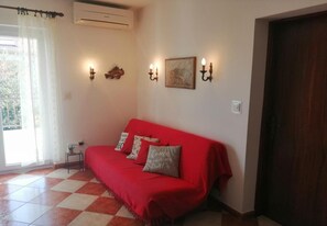 Apartment, Smoking - Apartments Milena - Beautiful & Close to the Beach (Okrug)