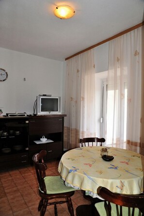 Apartment, Smoking | 2 bedrooms