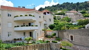 Apartment, Smoking | 3 bedrooms - Apartments Karma - big Terrace (Pucisca)