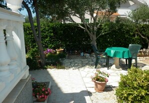 Apartment | 2 bedrooms - Apartments Ani - 150 m From Pebble Beach (Rab)