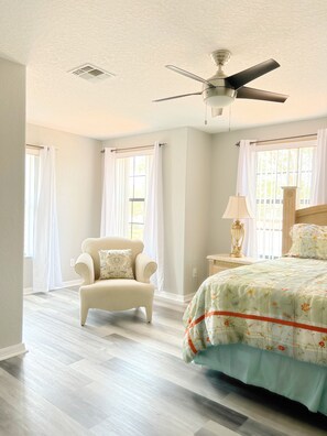 5 Schlafzimmer, Bügeleisen/Bügelbrett, WLAN, Bettwäsche