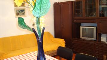 Apartment, Smoking | 3 bedrooms