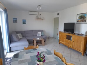 Apartment, Smoking | 3 bedrooms - Apartments Ante - 10 m From sea (Vodice)