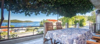 Apartments Jakša - Close to the sea & Free Parking