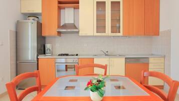 Apartment, Smoking | 3 bedrooms