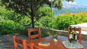 Apartamento, para fumantes | 3 quartos