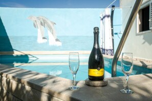 Rumah, Boleh Merokok | Eksterior