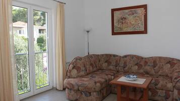 Apartment, Smoking | 2 bedrooms