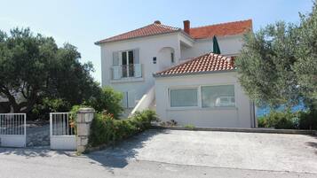 Apartment, Smoking | 2 bedrooms