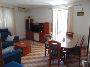 Apartment, Smoking | 3 bedrooms - Apartments Fran - 20m From the sea (Postira)