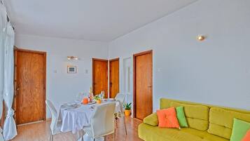 House, Smoking | 2 bedrooms
