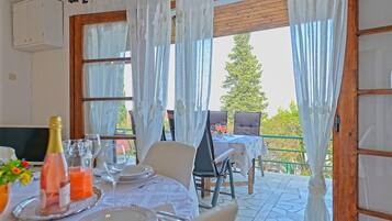 House, Smoking | 2 bedrooms