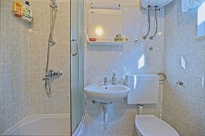 Casa, para fumadores | 2 habitaciones 