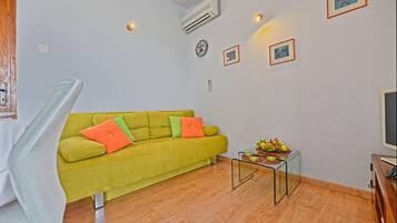 House, Smoking | 2 bedrooms