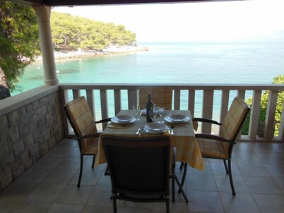 Apartments Jakica - Next to the sea