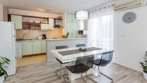 Apartamento, para fumantes | 3 quartos