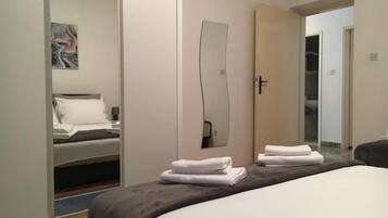 Apartment, Smoking | 3 bedrooms