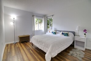 3 bedrooms, desk, iron/ironing board, WiFi - Your dream home in Palm Coast near the beach! (Palm Coast)