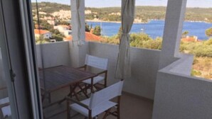 Unclassified image, 3 of 10, button - Apartments Modesty - Comfortable (Solta)