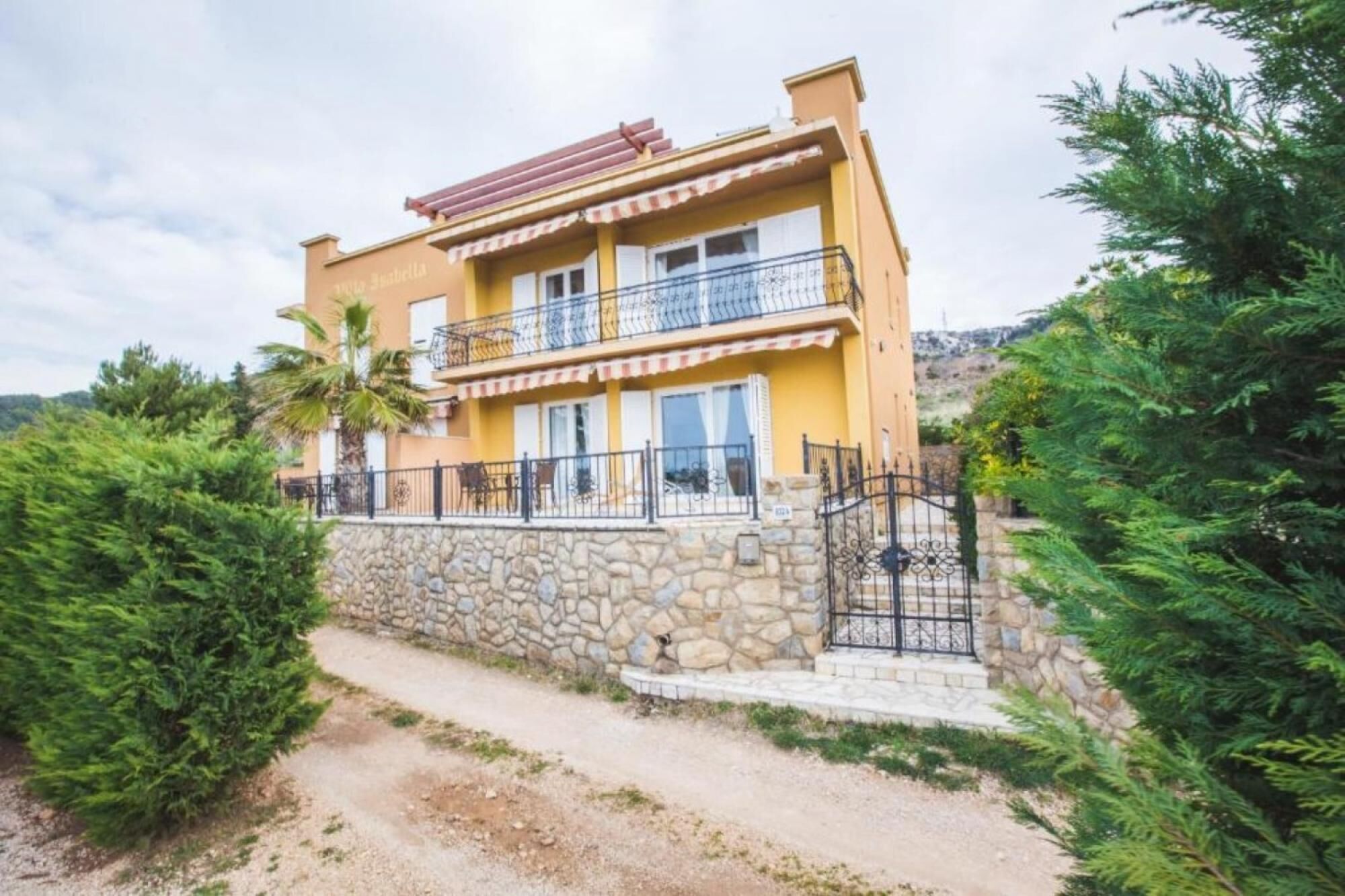 Apartment | Exterior