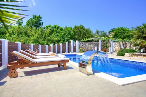 Holiday Houses, Villas Villa Bodulova
