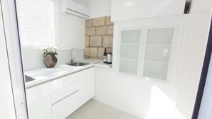 Unclassified image, 4 of 18, button - Apartments Jele - Perfect Location (Split)