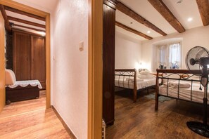 Apartment, Smoking | 4 bedrooms - Apartments Sen - 130 m From sea (Makarska)
