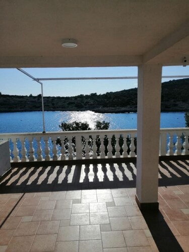 Holiday Houses, Villas Dragi - Right Next to the Beach