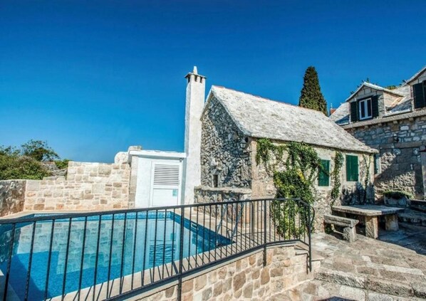 Exterior - Holiday Houses, Villas Mari 1 - With Pool (Nerezise)