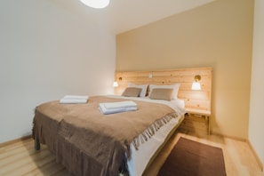 House | 3 bedrooms - Holiday Houses, Villas Green House - Outdoor Pool & BBQ (Plaski)