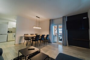 House - Holiday Houses, Villas Green House - Outdoor Pool & BBQ (Plaski)
