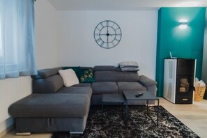 House - Holiday Houses, Villas Green House - Outdoor Pool & BBQ (Plaski)