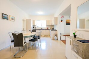 4 عدّة غرف نوم