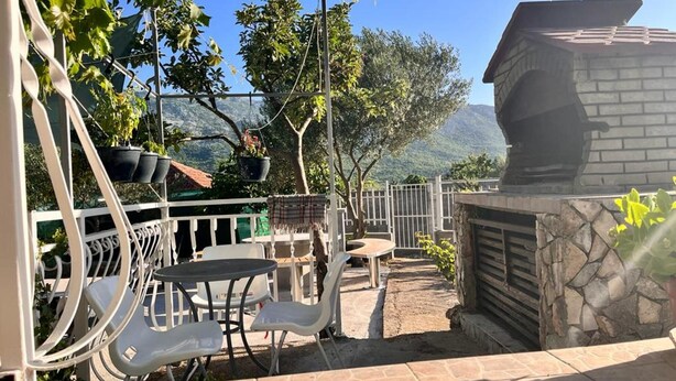 House - Holiday Houses, Villas Edi - With Pool (Dugopolje)