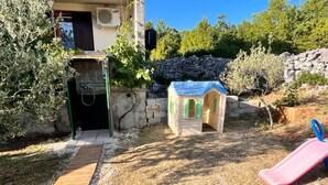 House - Holiday Houses, Villas Edi - With Pool (Dugopolje)