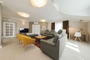 House | 5 bedrooms - Holiday Houses, Villas Villa Milka - Heated Pool (Sveti Filip i Jakov)