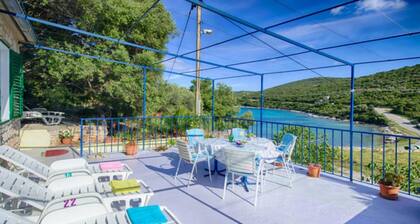 Holiday Houses, Villas Paradiso - Quiet Island Resort