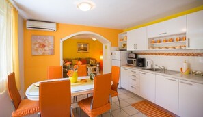 Apartment, Smoking | 2 bedrooms - Apartments Zelja - big Terrace (Orebic)