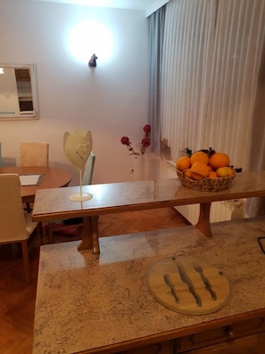 Apartamento, para fumantes | 3 quartos