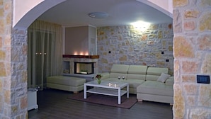 Unclassified image, 2 of 42, button - Holiday Houses, Villas Berna 2 - Pool House (Malinska-Dubasnica)