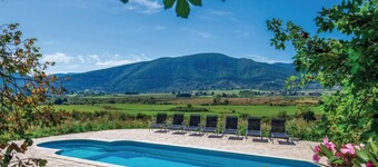 Holiday Houses, Villas Villa Monte - Luxurious Retreat