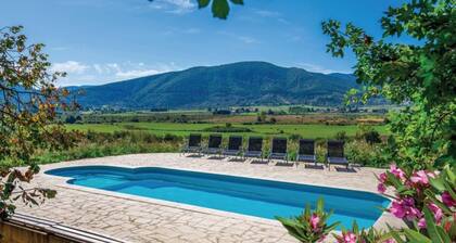 Holiday Houses, Villas Villa Monte - Luxurious Retreat