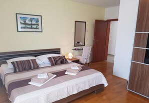 House - Holiday Houses, Villas Draga - With Pool (Pula)