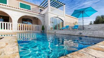 House, Smoking | 2 bedrooms