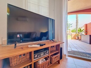 Smart TV, DVD player