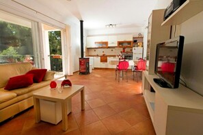 House | 3 bedrooms - Holiday Houses, Villas Jagoda - Next to the sea (Solta)