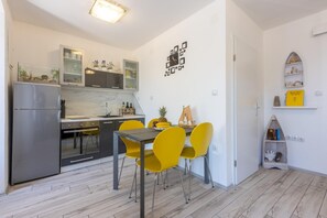 Apartment | 1 bedroom - Apartments Mario - 50 m From sea (Novi Vinodolski)