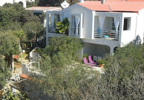 Apartment, Smoking | Exterior