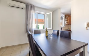 4 bedrooms - Apartments Dino - Spacious Near City Centre (Split)
