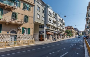 4 bedrooms - Apartments Dino - Spacious Near City Centre (Split)